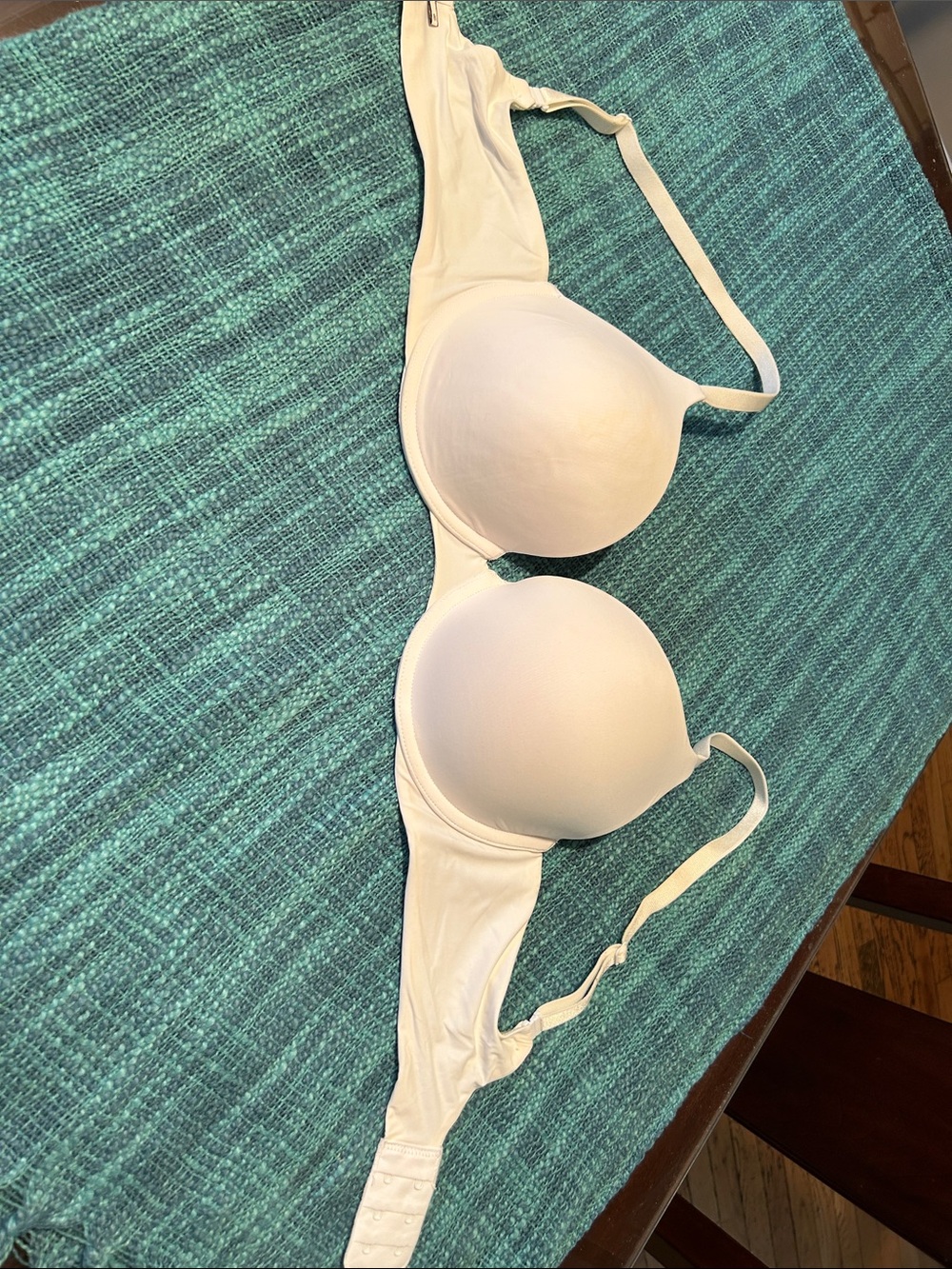 Victoria Secret Padded Bra in white - Women Intimates